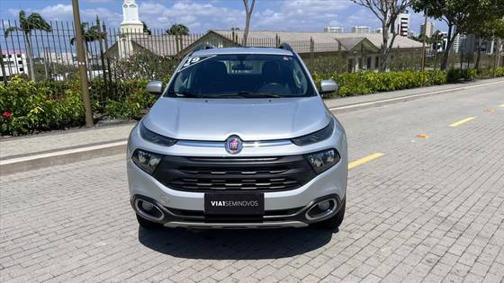 FIAT TORO 2.0 16V TURBO DIESEL FREEDOM 4WD AT9 FIAT TORO 2.0 16V TURBO DIESEL FREEDOM 4WD AT9